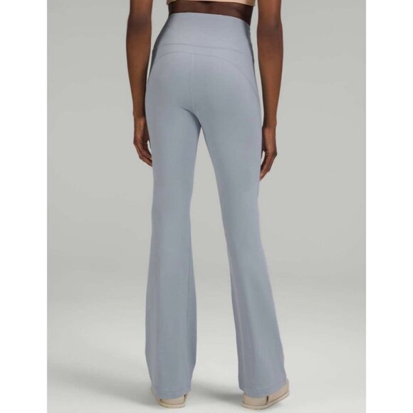 Lululemon Groove Super-High-Rise Flared Pant Nulu Chambray - Picture 2 of 11